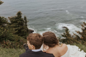 elopement at gods thumb in lincoln city oregon