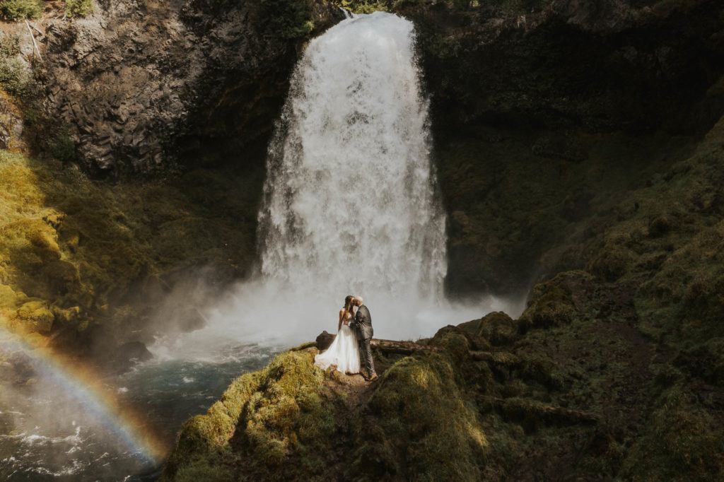 waterfall elopement locations in oregon